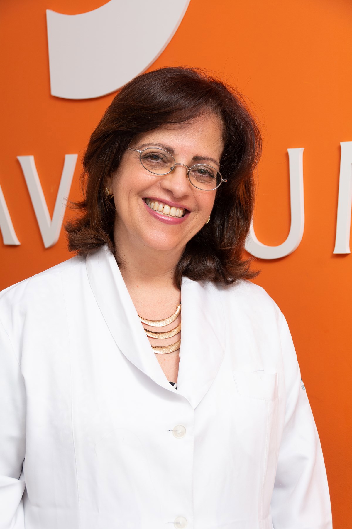 Dr. Amandha Bittencourt