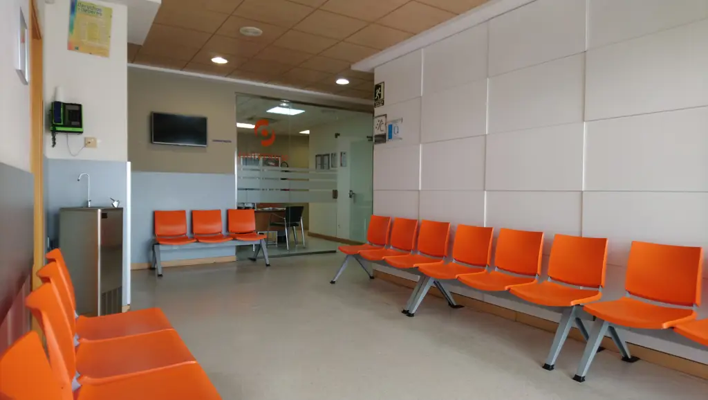 Isla de la Cartuja Dialysis Clinic